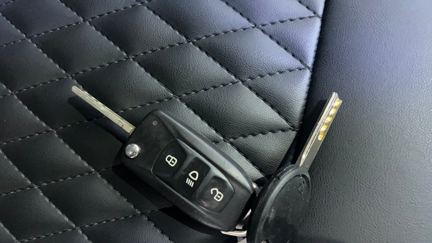 Used 2023 Tata Punch Adventure MT Petrol Manual extra CAR KEY VIEW