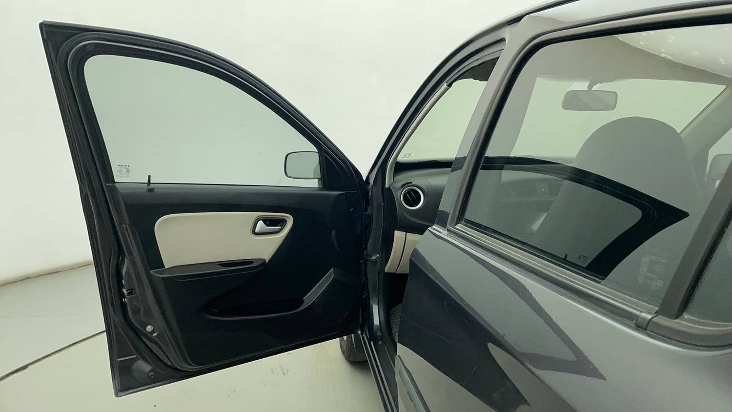 Used 2022 Maruti Suzuki Alto 800 LXi (O) Petrol Manual interior LEFT FRONT DOOR OPEN VIEW