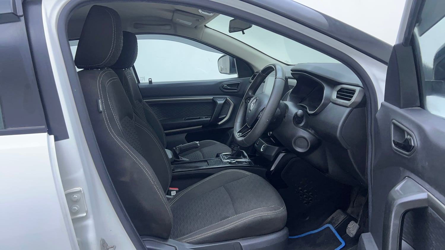 Used 2021 Renault Kiger RXZ AMT Dual Tone Petrol Automatic interior RIGHT SIDE FRONT DOOR CABIN VIEW