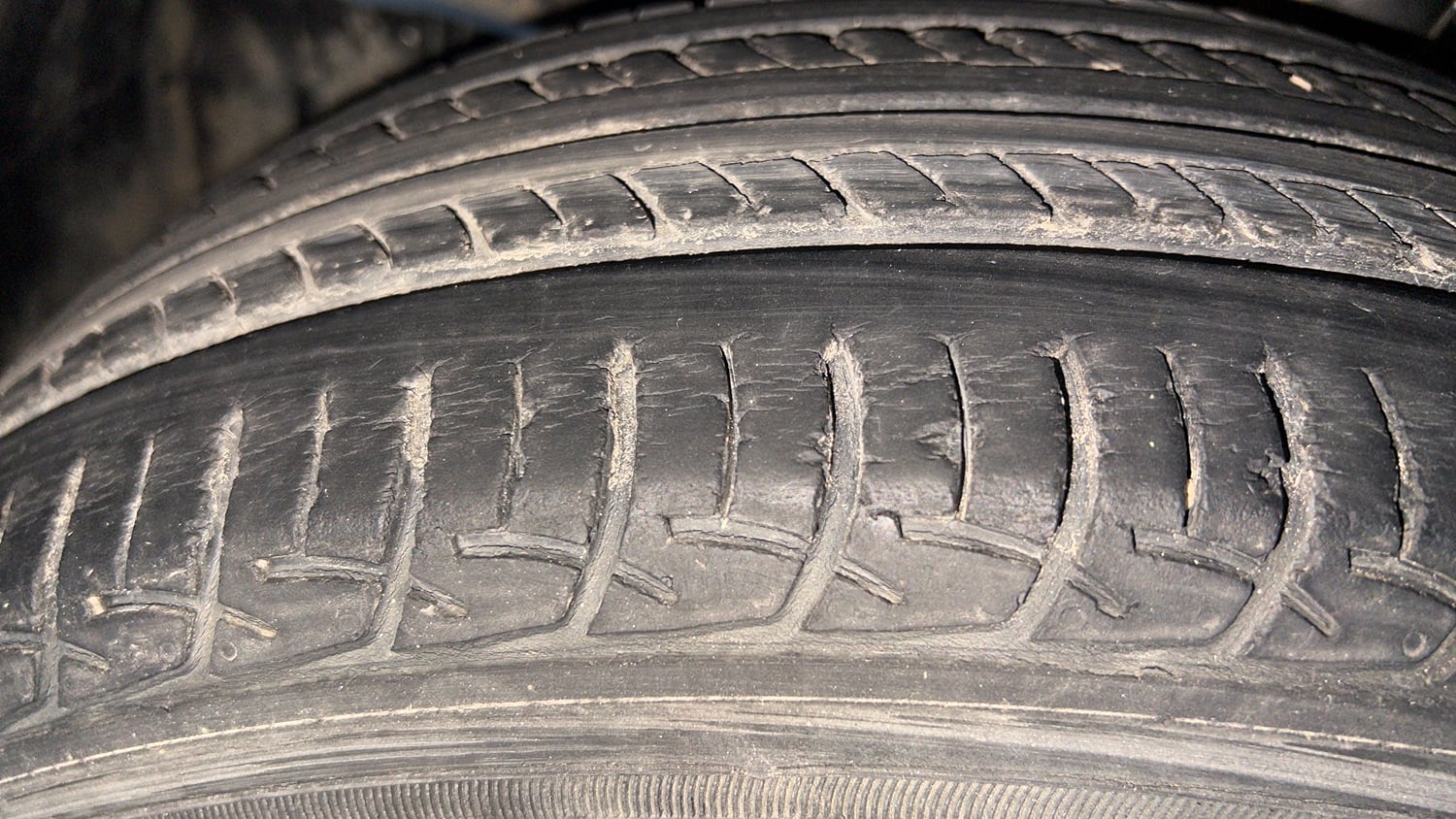 Used 2019 Maruti Suzuki Baleno Delta Petrol Manual tyres LEFT FRONT TYRE TREAD VIEW