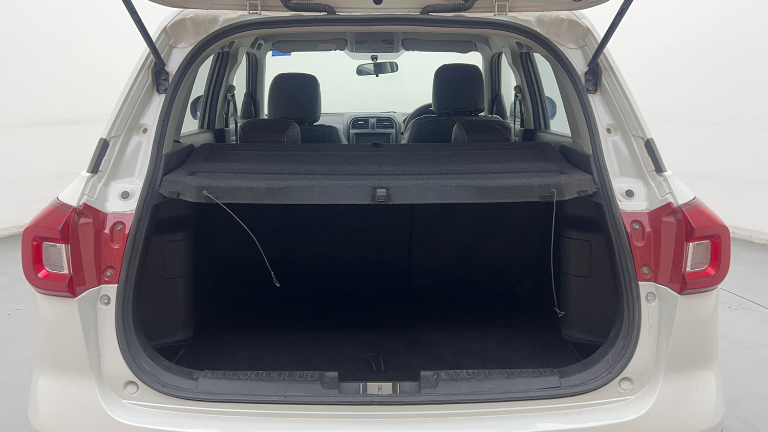Used 2021 Toyota Urban Cruiser High Grade AT Petrol Automatic interior DICKY INSIDE VIEW