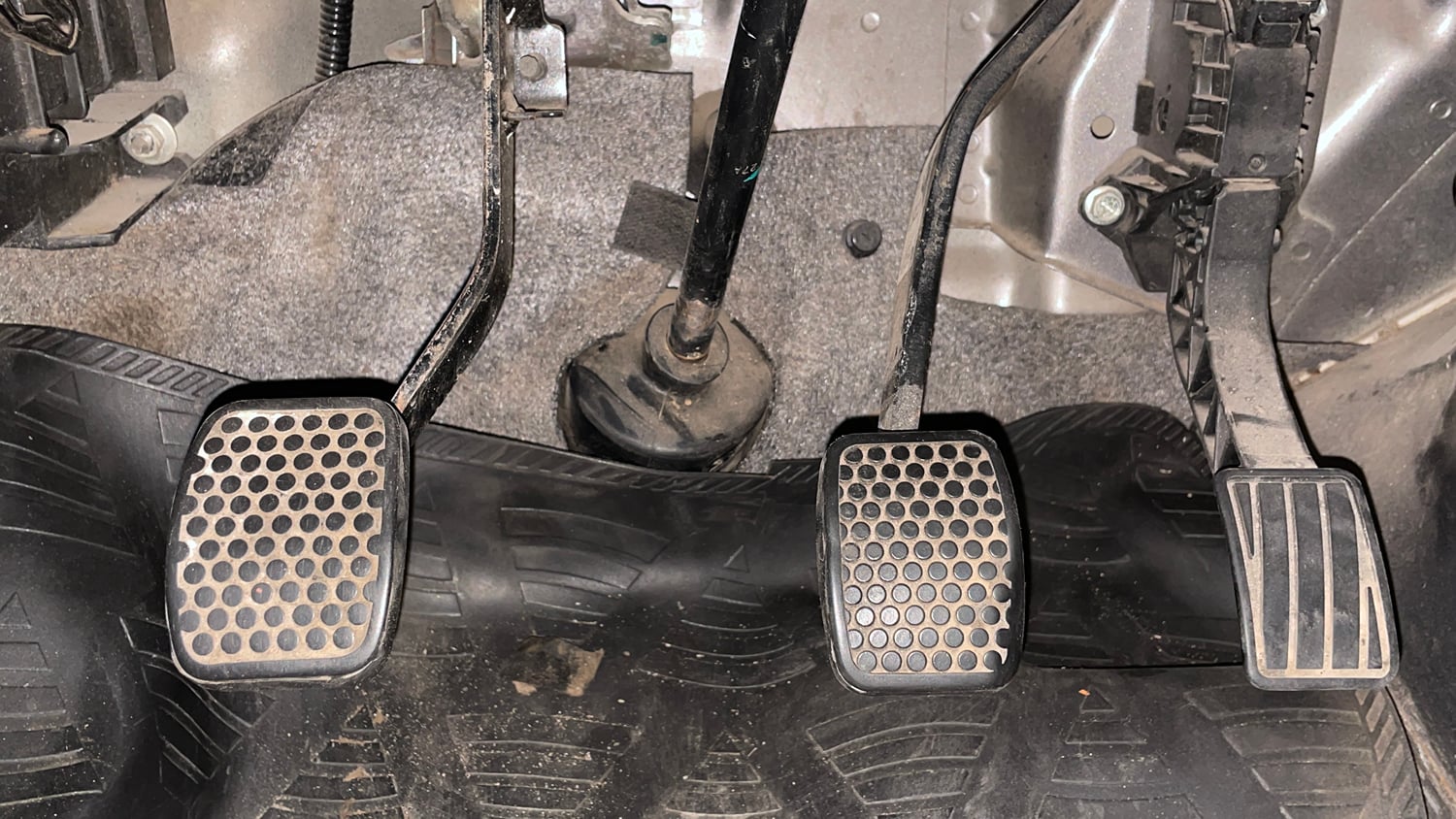 Used 2020 Maruti Suzuki Eeco 5 STR WITH A/C+HTR Petrol Manual interior PEDALS VIEW