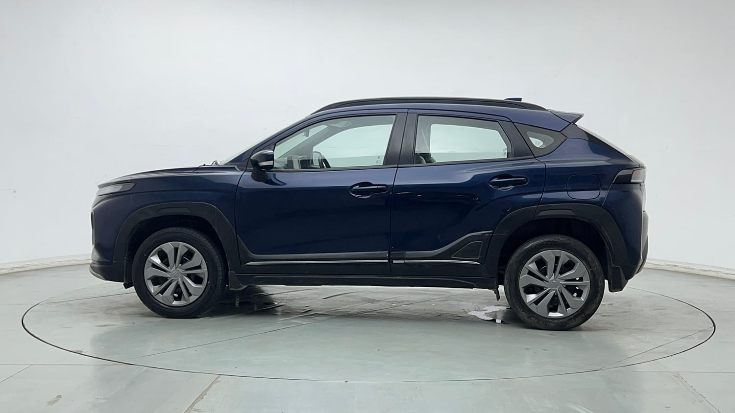 Used 2023 Maruti Suzuki Fronx Delta 1.2L MT Petrol Manual exterior LEFT SIDE VIEW