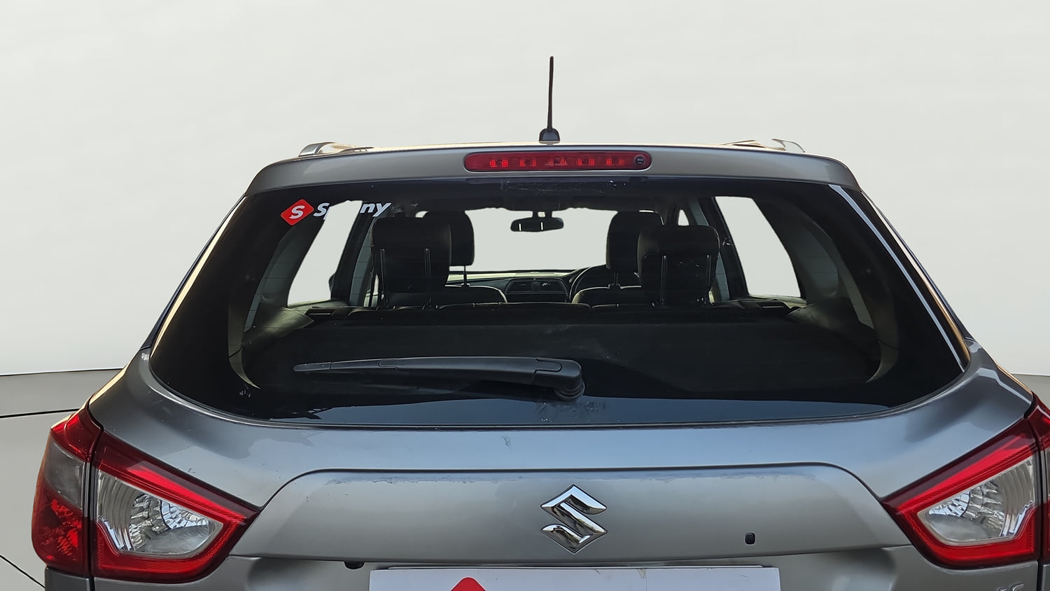 Used 2016 Maruti Suzuki S-Cross Alpha 1.6 Diesel Manual exterior BACK WINDSHIELD VIEW