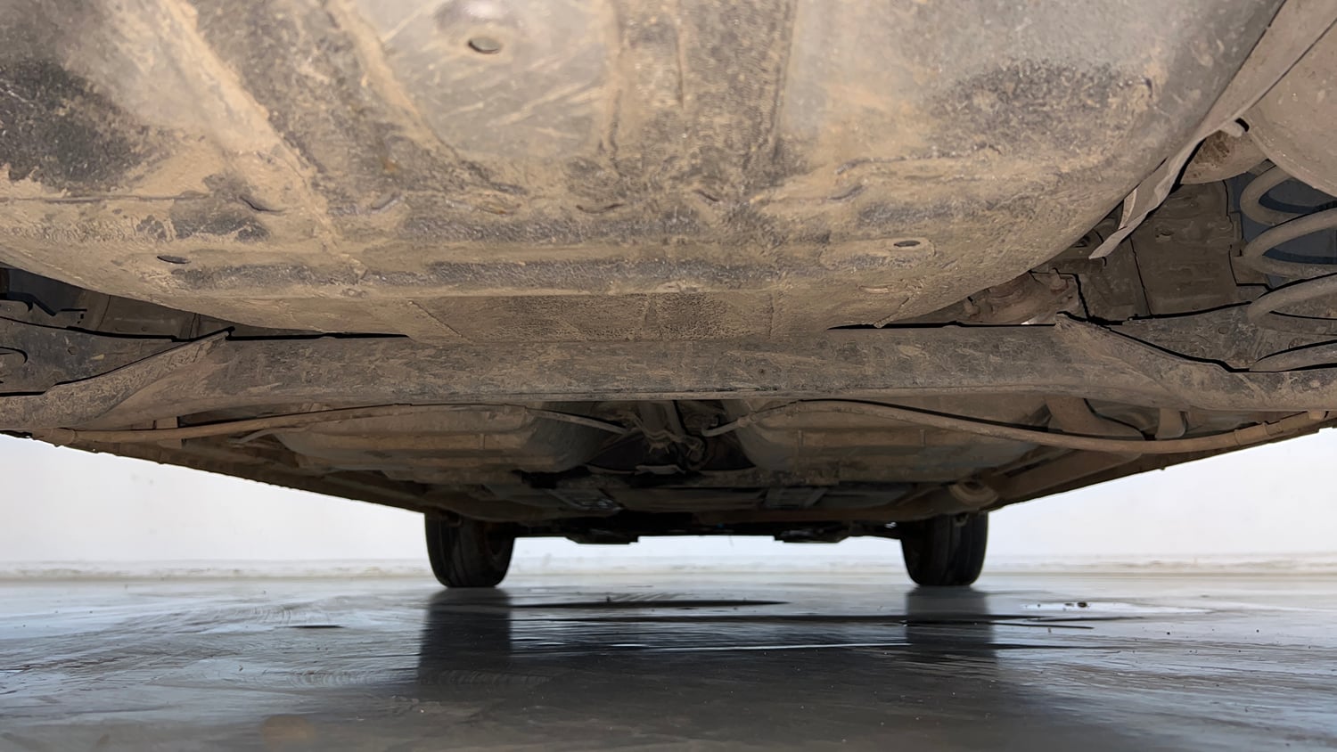 Used 2015 Honda Jazz S MT Petrol Manual extra REAR UNDERBODY VIEW (TAKEN FROM REAR)