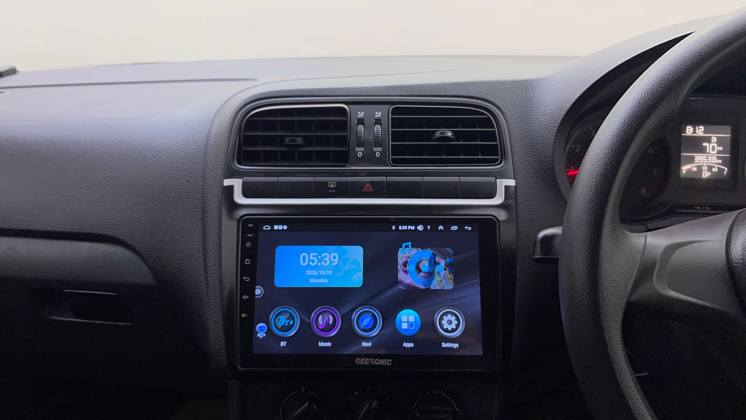 Used 2020 Volkswagen Polo Comfortline Plus 1.0L MPI Petrol Manual top_features Integrated (in-dash) music system