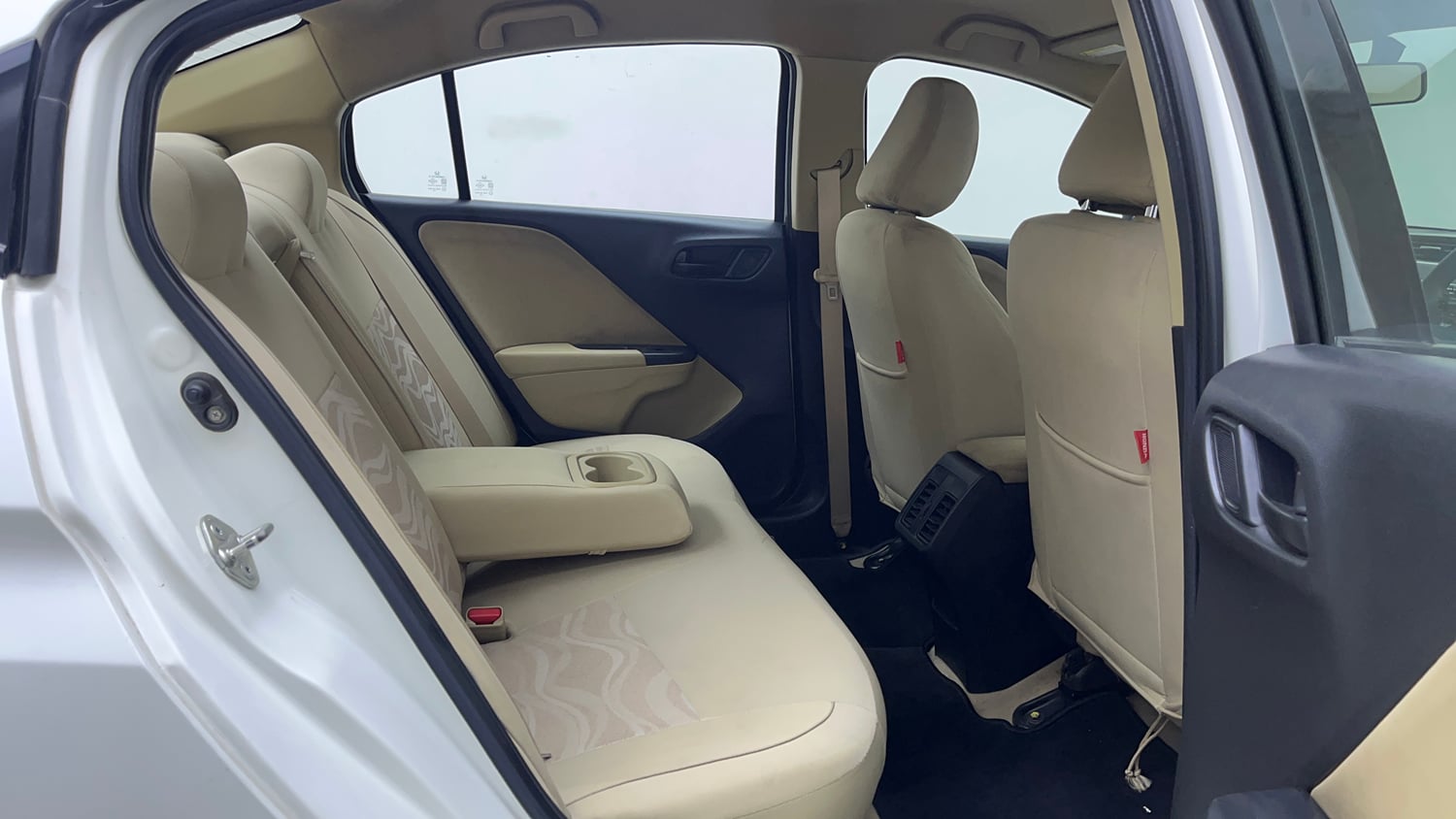 Used 2015 Honda City SV CVT Petrol Automatic interior RIGHT SIDE REAR DOOR CABIN VIEW