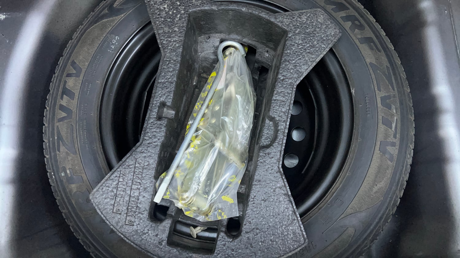 Used 2015 Maruti Suzuki Celerio ZXi Opt Petrol Manual tyres SPARE TYRE VIEW