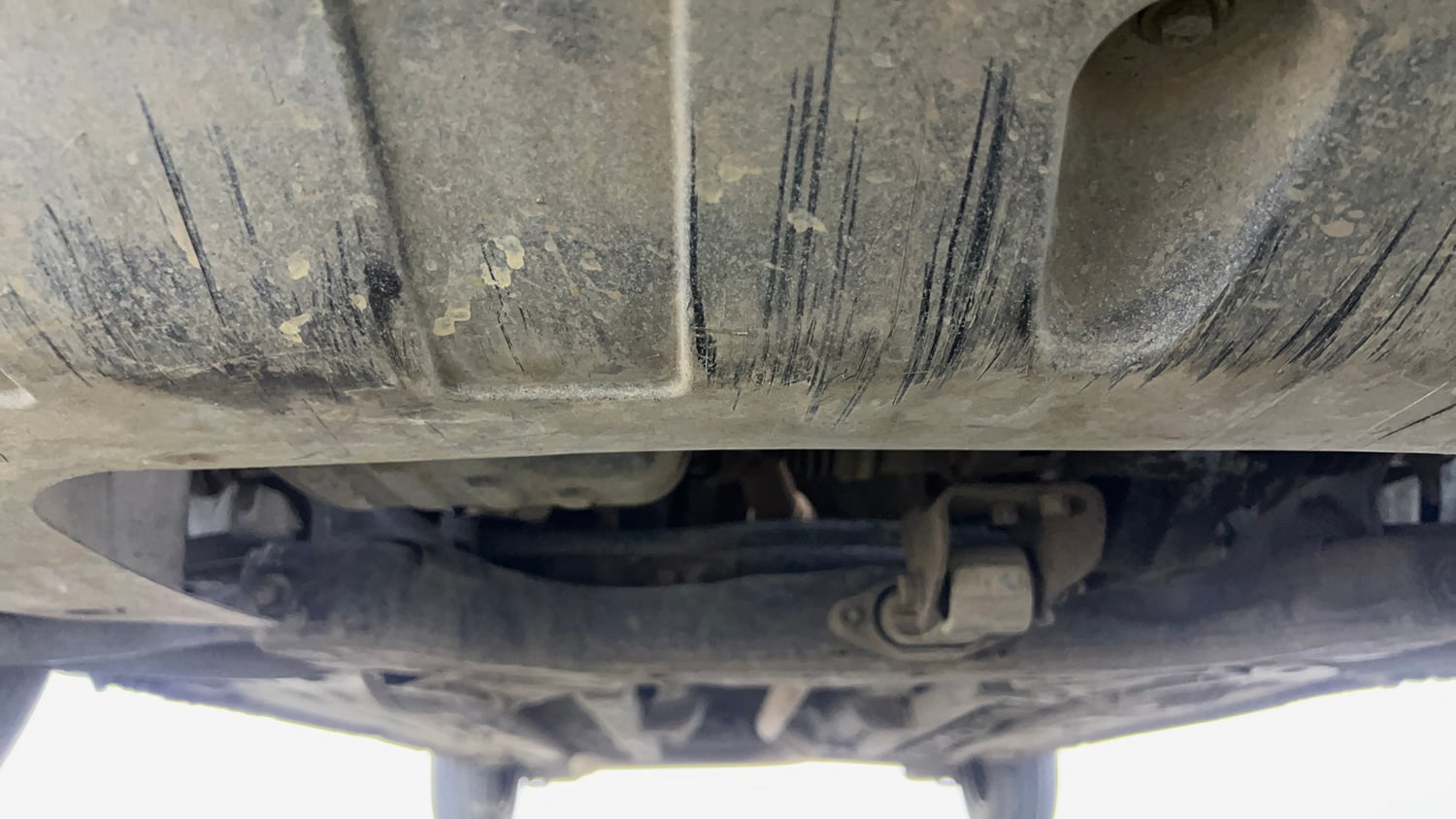 Used 2015 Hyundai Elite i20 Sportz 1.2 Petrol Manual extra FRONT LEFT UNDERBODY VIEW