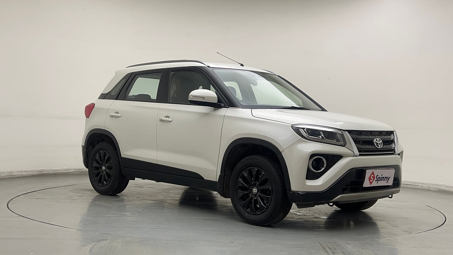 Used 2021 Toyota Urban Cruiser High Grade AT Petrol Automatic exterior RIGHT FRONT CORNER VIEW