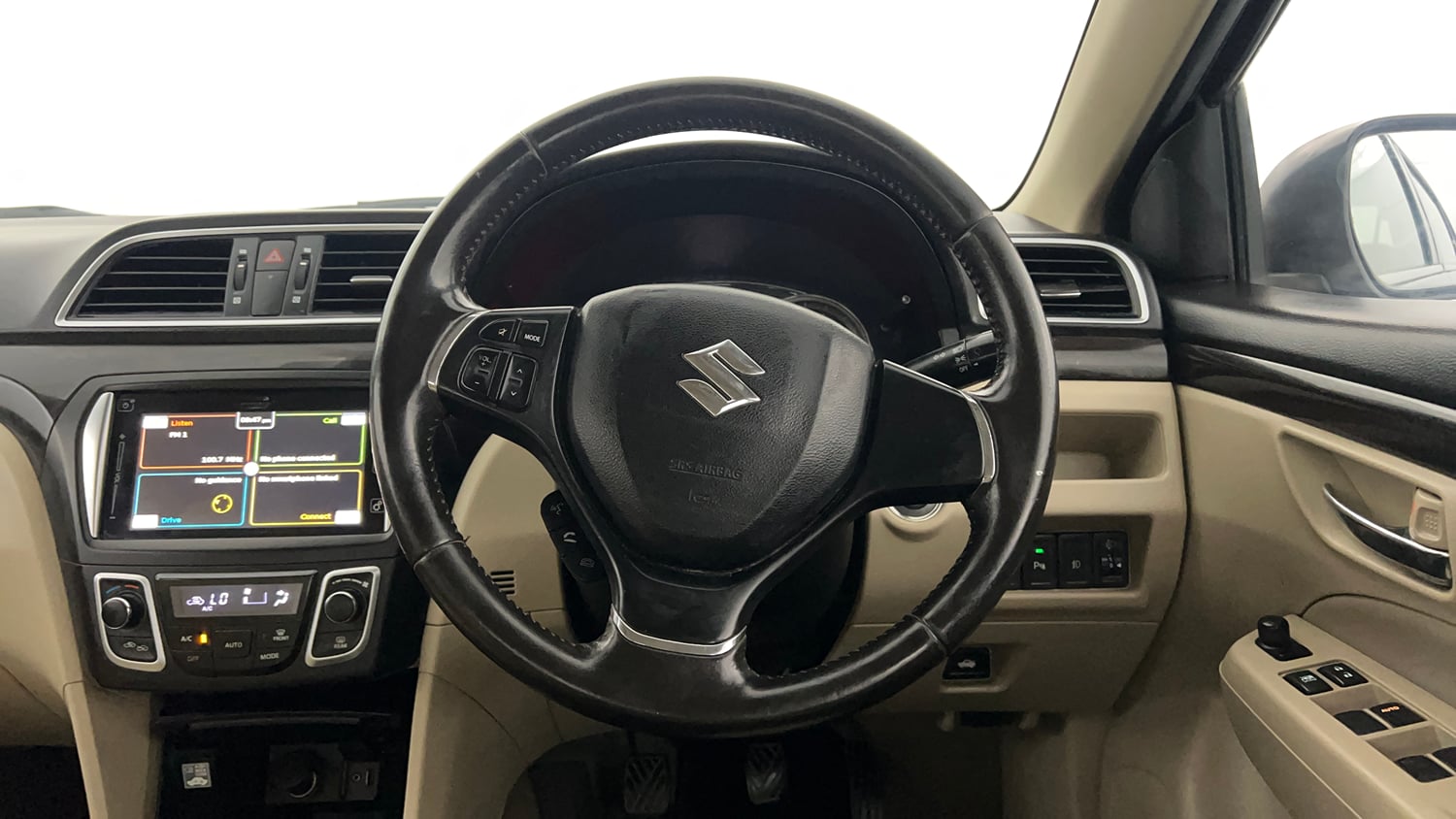 Used 2017 Maruti Suzuki Ciaz Alpha 1.4 MT Petrol Manual interior STEERING VIEW