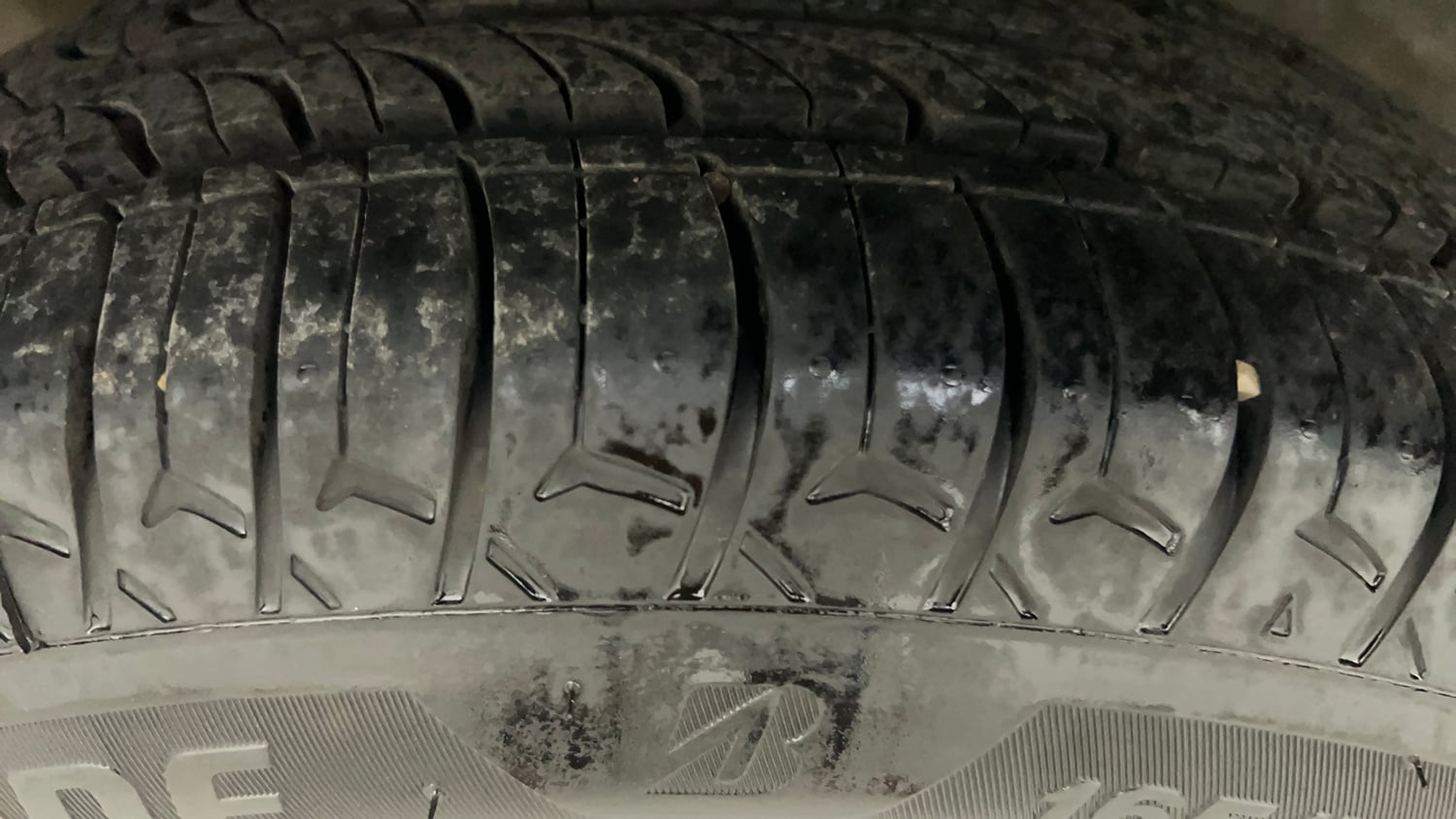 Used 2021 Hyundai Grand i10 Nios Sportz AMT 1.2 Kappa VTVT Petrol Automatic tyres RIGHT REAR TYRE TREAD VIEW