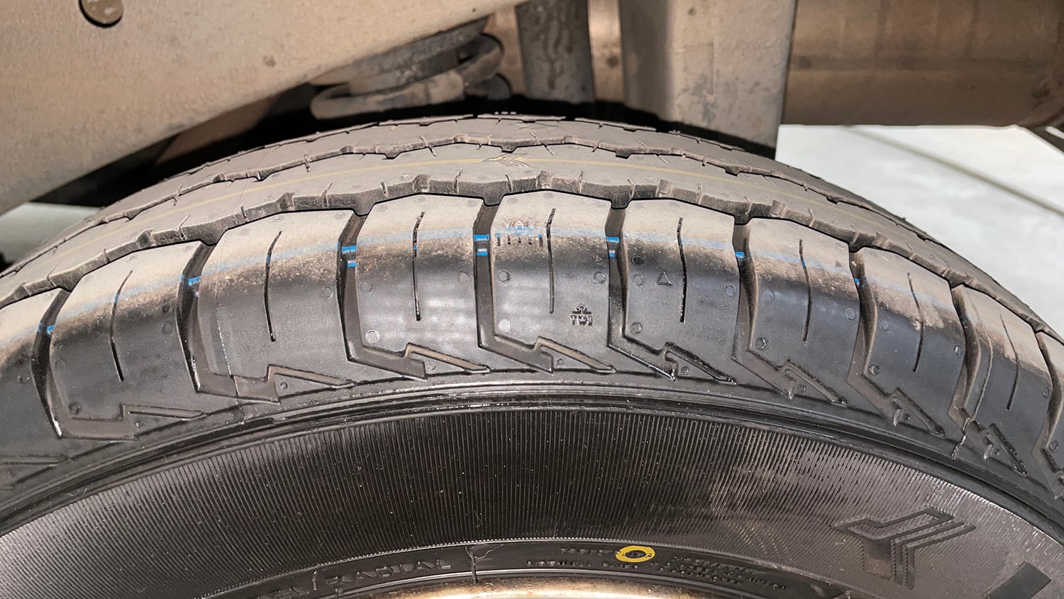 Used 2020 Maruti Suzuki Eeco 5 STR WITH A/C+HTR Petrol Manual tyres LEFT REAR TYRE TREAD VIEW