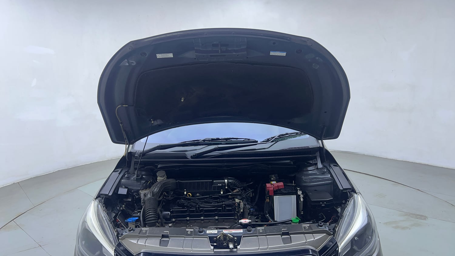 Used 2020 Maruti Suzuki Ciaz Alpha 1.5 AT Petrol Automatic engine ENGINE & BONNET OPEN FRONT VIEW