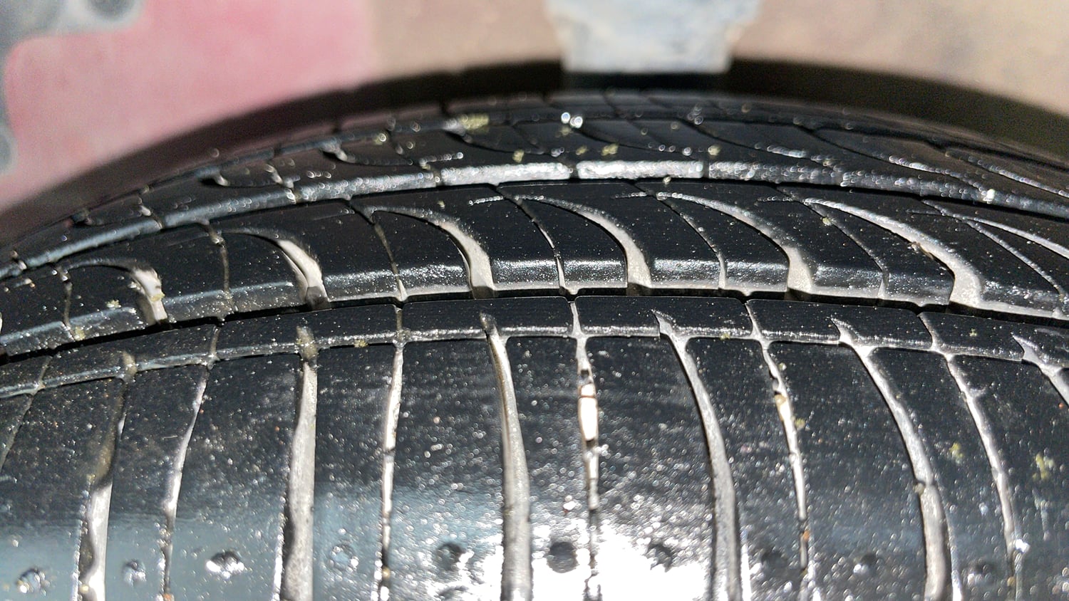 Used 2017 Hyundai Eon Era + Petrol Manual tyres LEFT FRONT TYRE TREAD VIEW
