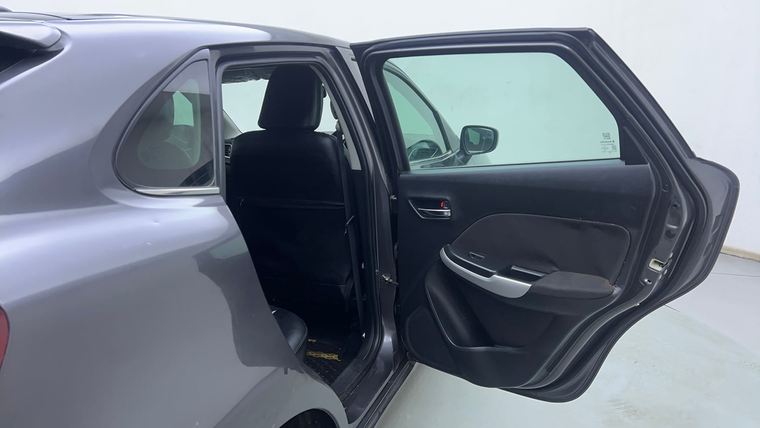 Used 2016 Maruti Suzuki Baleno Alpha 1.2 Petrol Manual interior RIGHT REAR DOOR OPEN VIEW