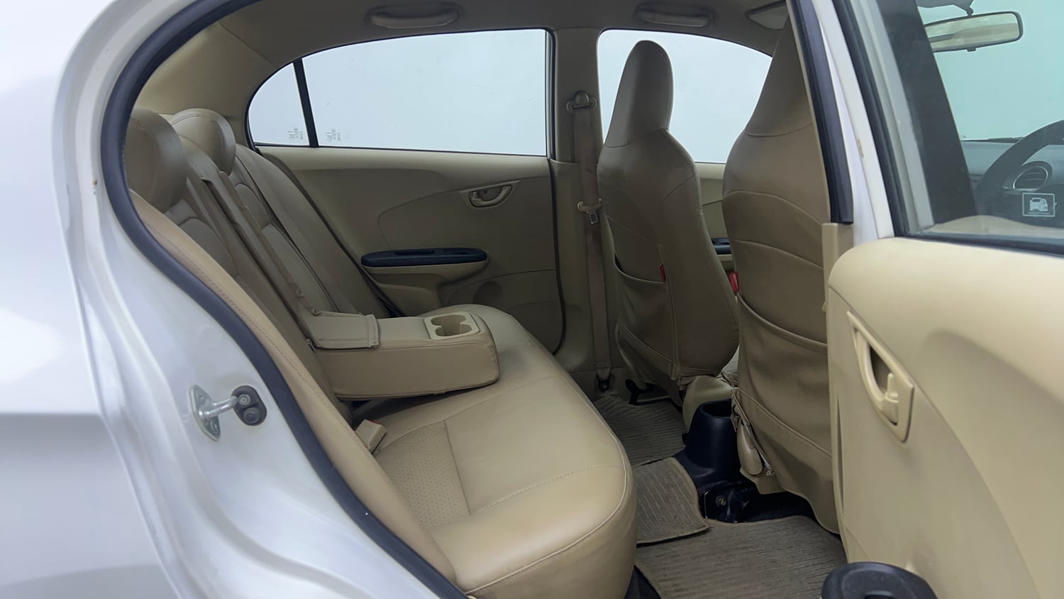 Used 2015 Honda Amaze 1.5 S i-DTEC Diesel Manual interior RIGHT SIDE REAR DOOR CABIN VIEW