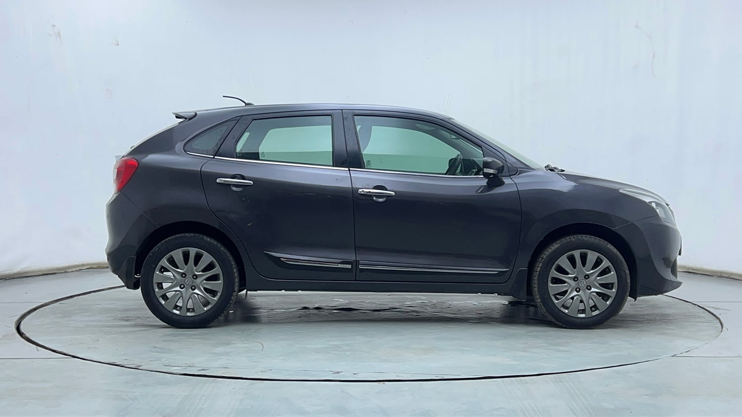 Used 2016 Maruti Suzuki Baleno Alpha 1.2 Petrol Manual exterior RIGHT SIDE VIEW