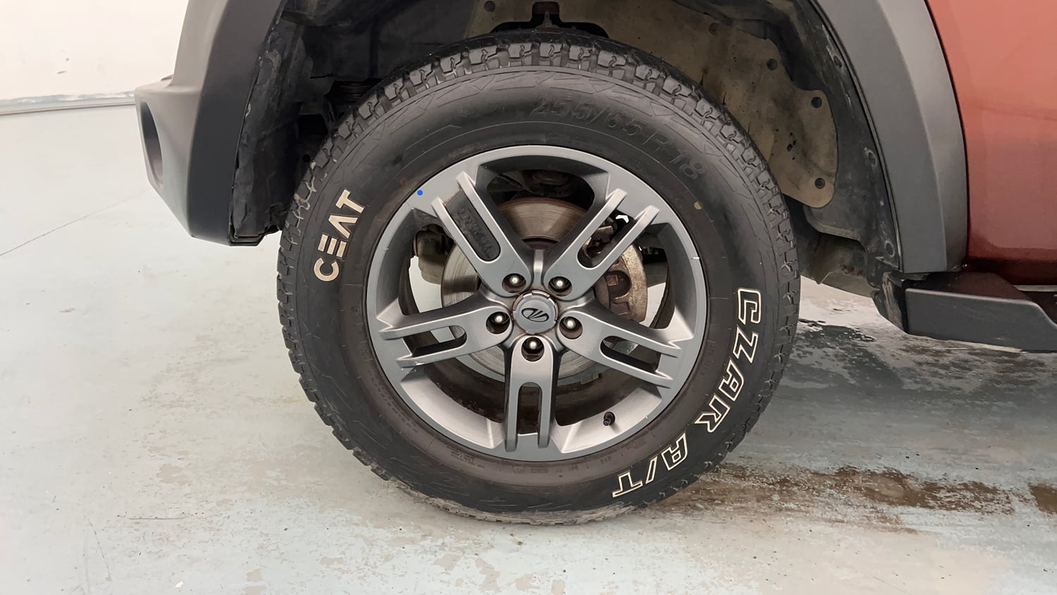 Used 2021 mahindra Thar LX Hard Top Petrol MT 4WD Petrol Manual tyres LEFT FRONT TYRE RIM VIEW