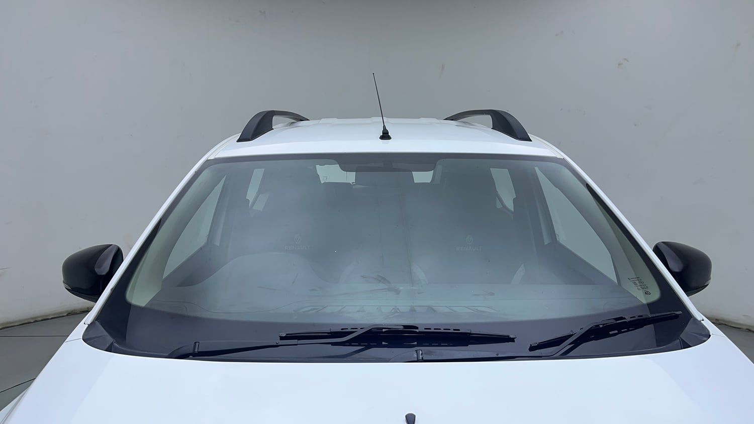 Used 2023 Renault Triber RXT EASY-R AMT Petrol Automatic exterior FRONT WINDSHIELD VIEW