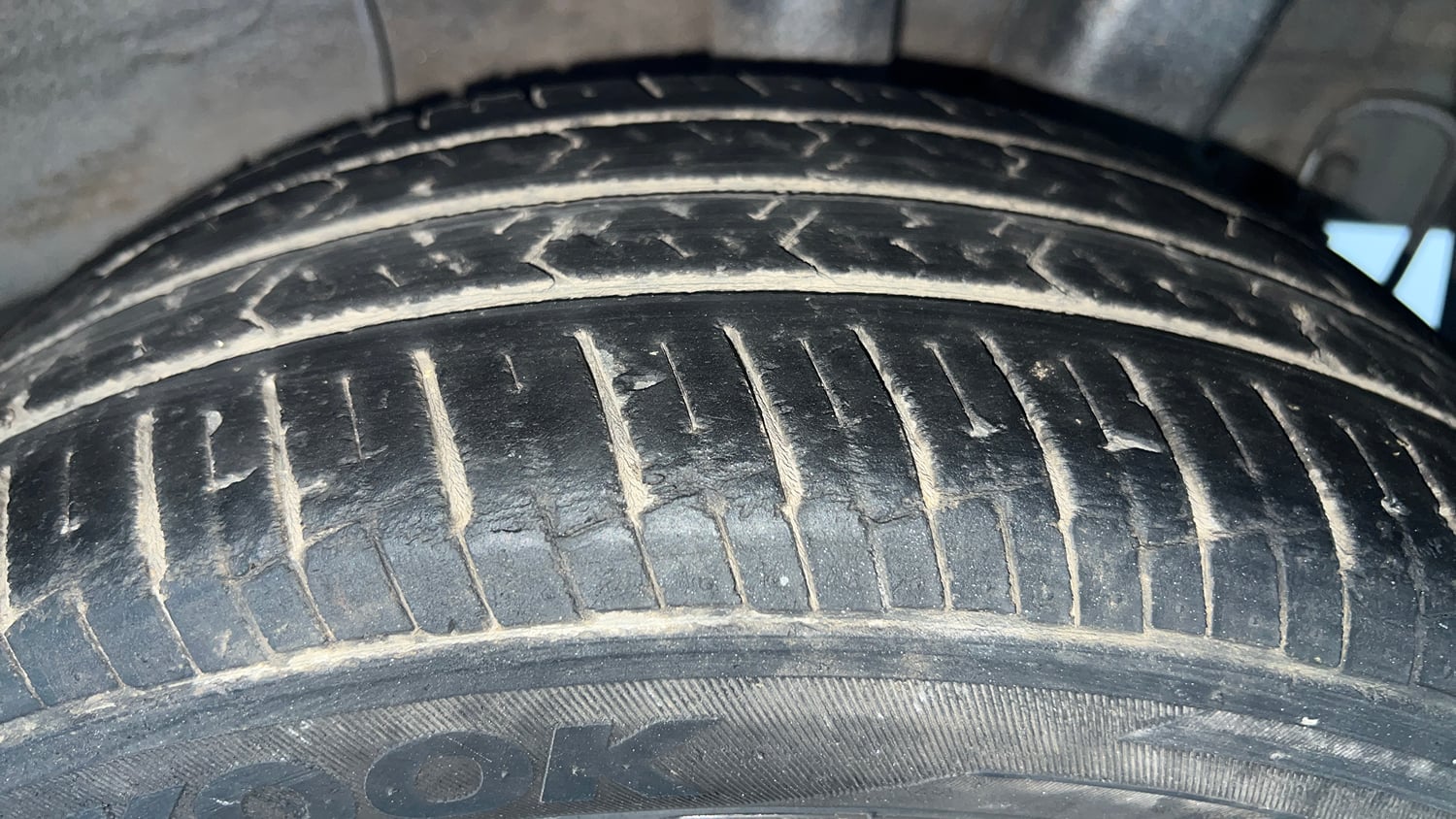 Used 2019 Hyundai Grand i10 Sportz 1.2 Kappa VTVT Petrol Manual tyres LEFT REAR TYRE TREAD VIEW