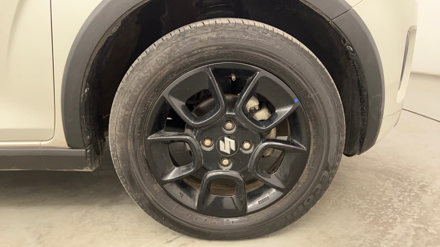 Used 2022 Maruti Suzuki Ignis Zeta 1.2 MT Petrol Manual tyres RIGHT FRONT TYRE RIM VIEW