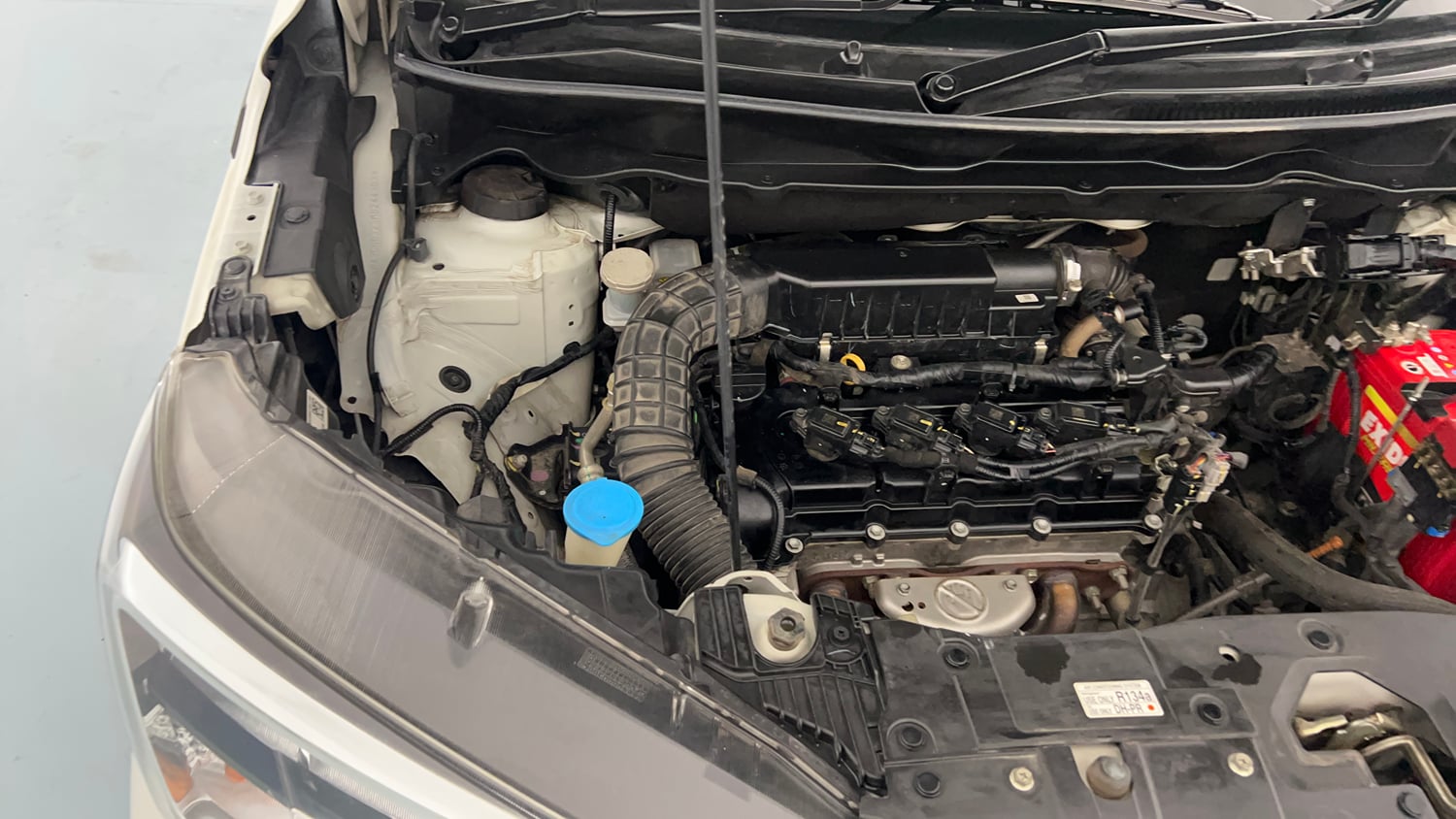 Used 2021 Maruti Suzuki XL6 Zeta AT Petrol Petrol Automatic engine ENGINE RIGHT SIDE VIEW