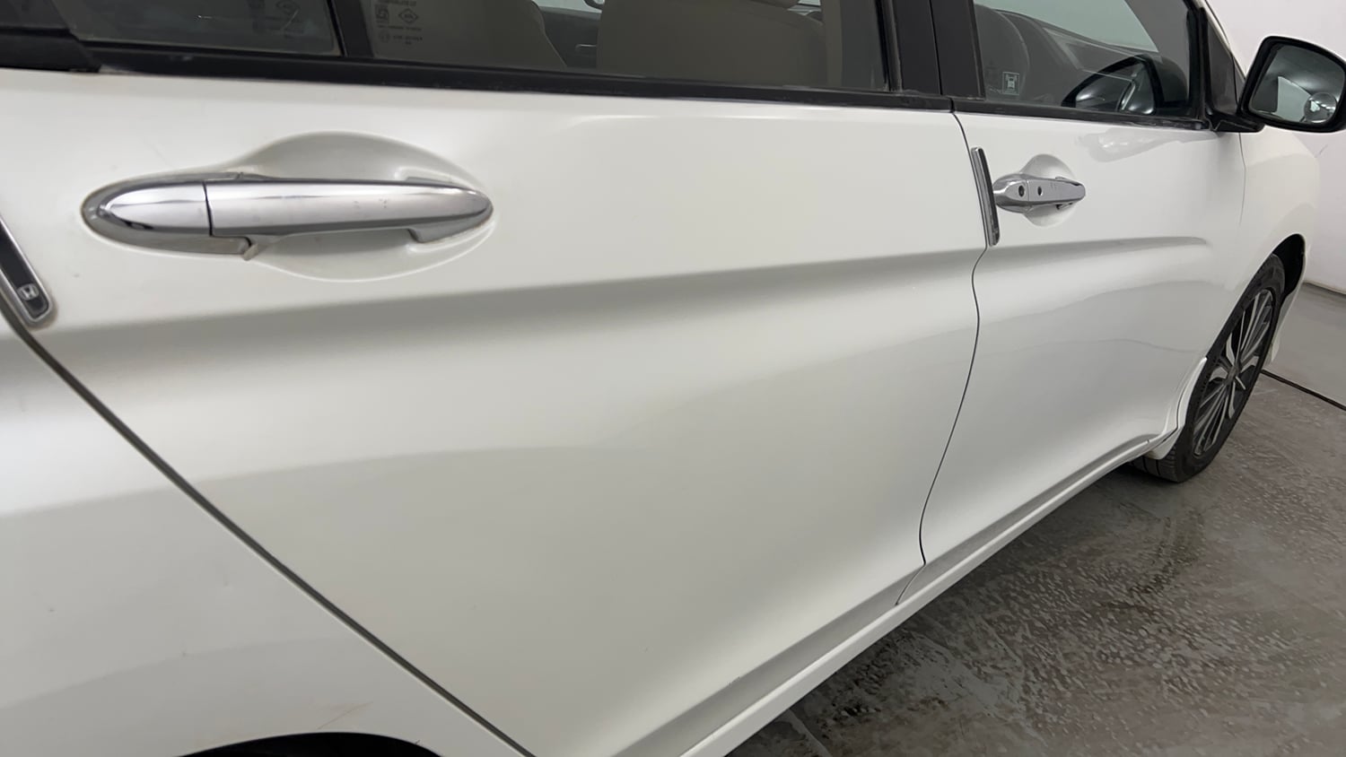 Used 2017 Honda City ZX CVT Petrol Petrol Automatic dents MINOR DENT