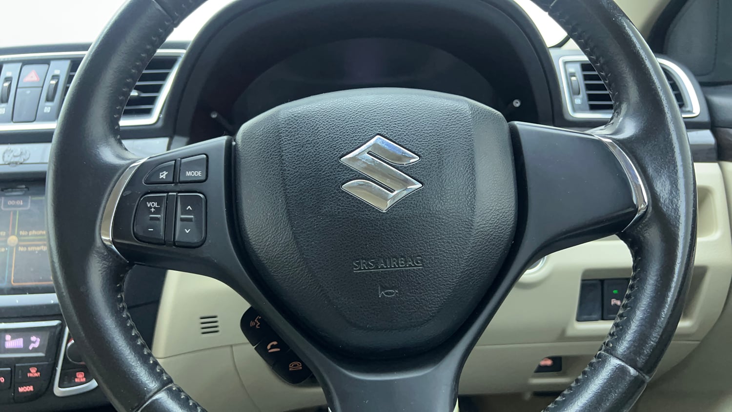 Used 2018 Maruti Suzuki Ciaz Alpha 1.4 MT Petrol Manual top_features Airbags