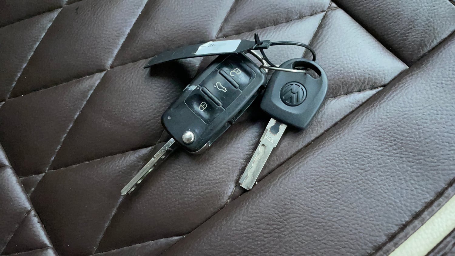 Used 2019 Volkswagen Ameo Comfortline 1.0L (P) Petrol Manual extra CAR KEY VIEW