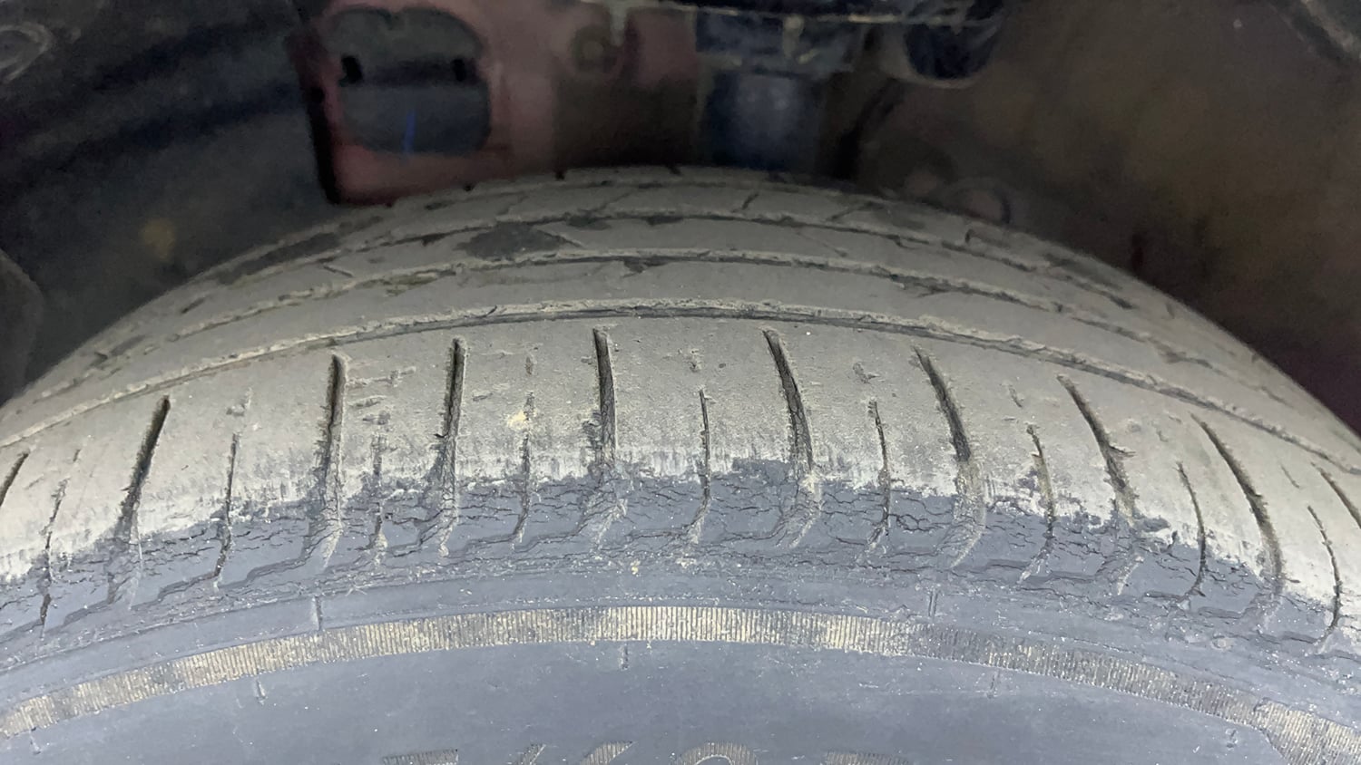 Used 2023 Hyundai Venue SX 1.5 CRDi Diesel Manual tyres LEFT FRONT TYRE TREAD VIEW