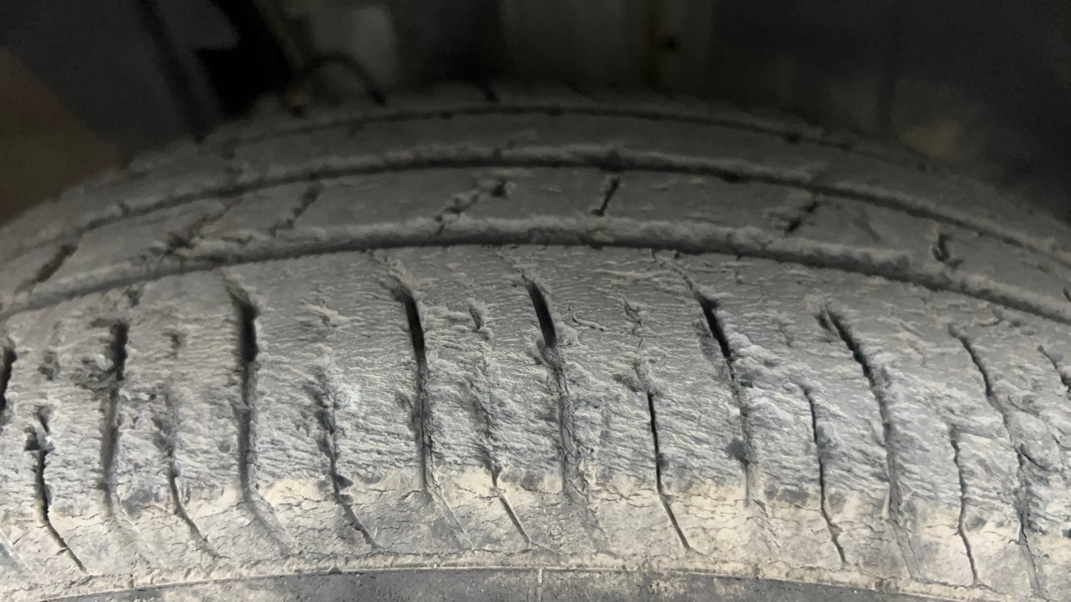 Used 2023 Renault Triber RXZ Petrol Manual tyres RIGHT FRONT TYRE TREAD VIEW