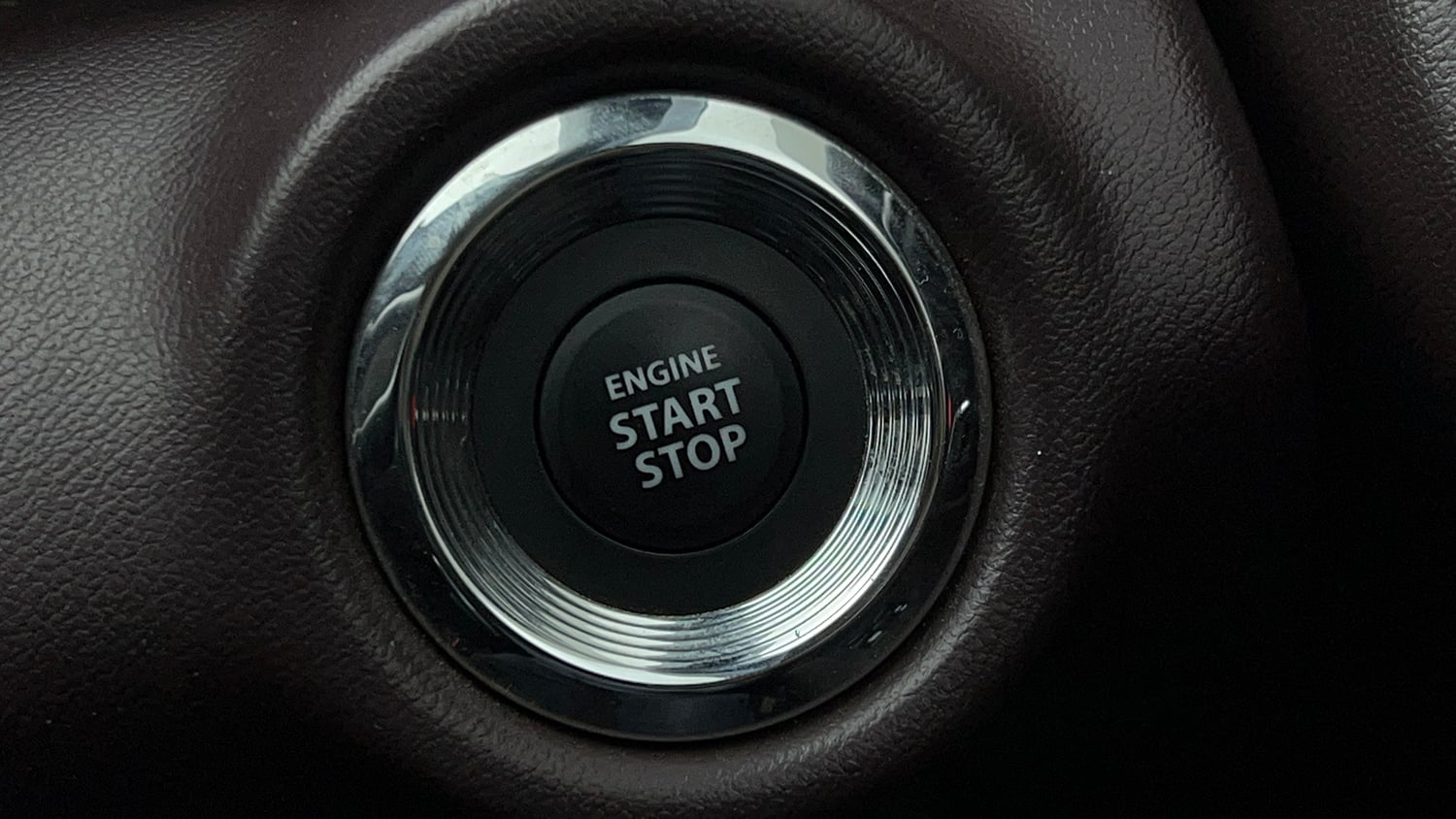 Used 2023 Maruti Suzuki Grand Vitara Delta Smart Hybrid Petrol Manual top_features Keyless start