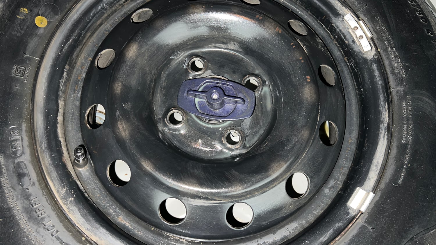Used 2018 Maruti Suzuki Dzire VXi AMT Petrol Automatic tyres SPARE TYRE VIEW