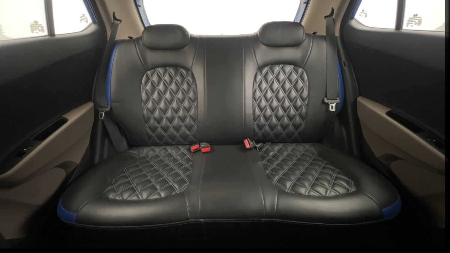 Used 2018 Hyundai Grand i10 Sportz 1.2 Kappa VTVT Dual Tone Petrol Manual interior REAR SEAT CONDITION VIEW