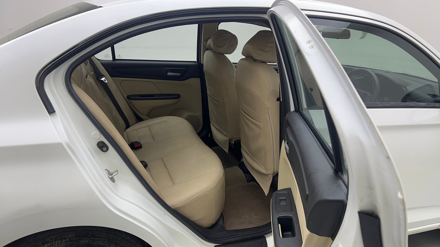 Used 2019 Honda Amaze 1.2 V MT Petrol Petrol Manual interior RIGHT SIDE REAR DOOR CABIN VIEW