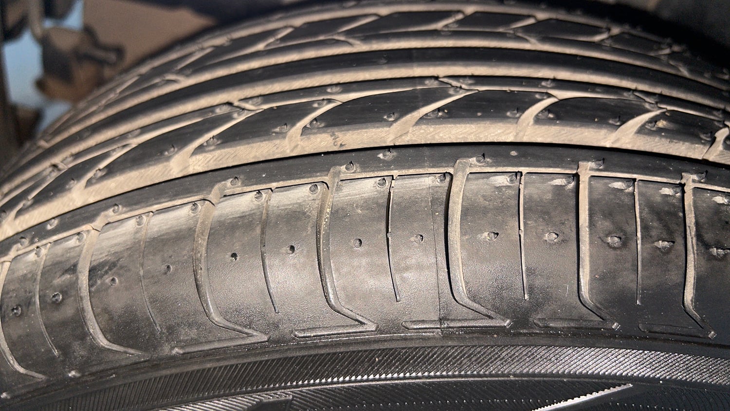 Used 2018 Tata Tiago Revotron XZ Petrol Manual tyres RIGHT REAR TYRE TREAD VIEW