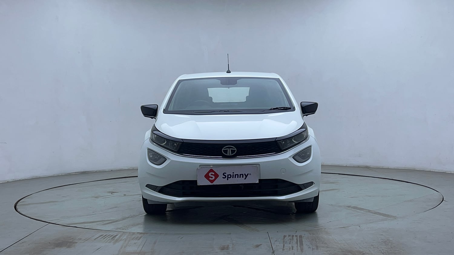 Used 2021 Tata Altroz XZ Petrol Petrol Manual exterior FRONT VIEW