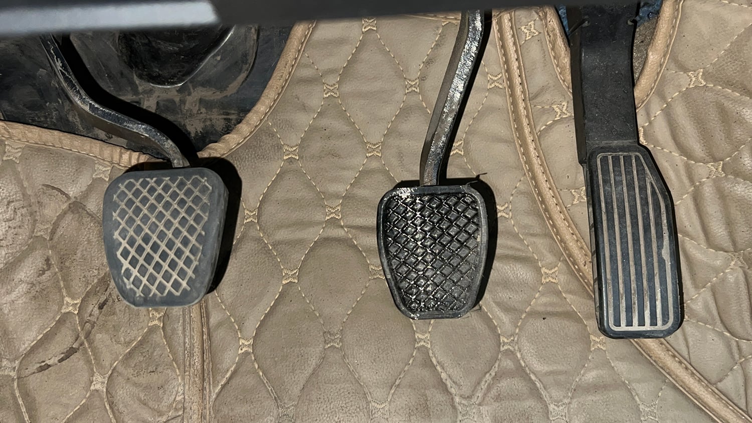 Used 2015 Honda City V Petrol Manual interior PEDALS VIEW