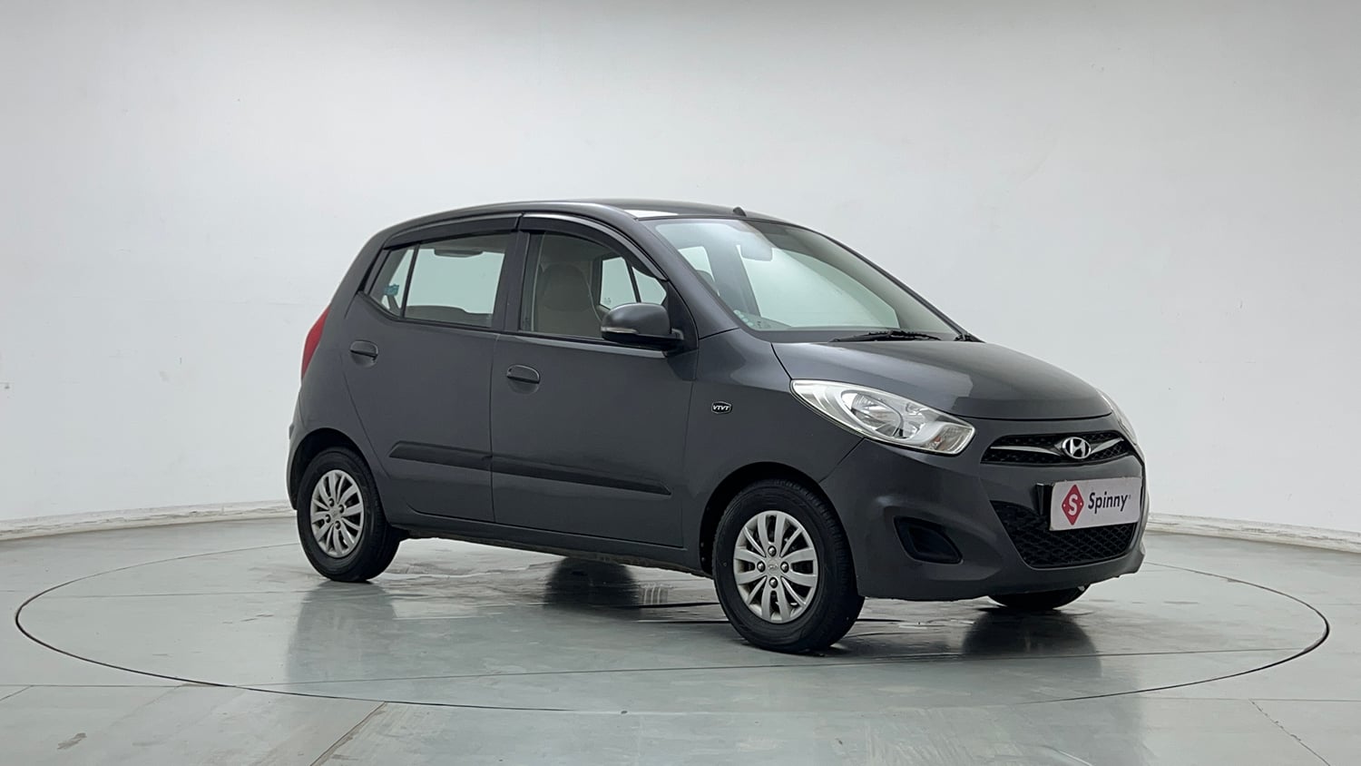 Used 2013 Hyundai i10 Magna 1.2 Kappa2 Petrol Manual exterior RIGHT FRONT CORNER VIEW