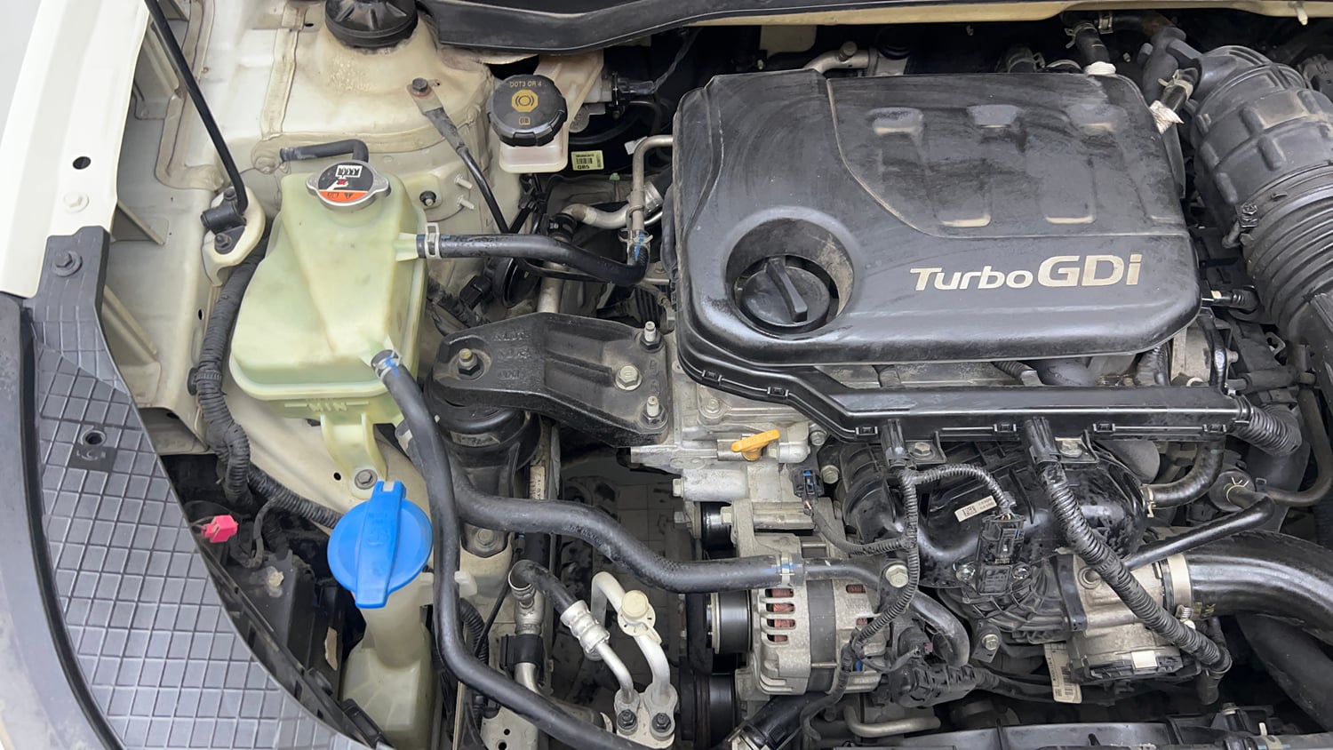Used 2019 Hyundai Venue SX Plus 1.0 Turbo DCT Petrol Automatic engine ENGINE RIGHT SIDE VIEW