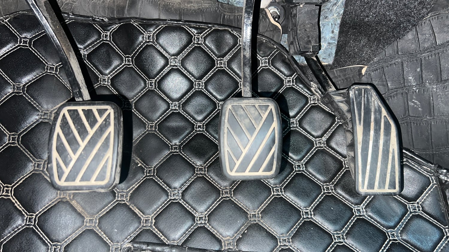 Used 2025 Maruti Suzuki Swift VXi CNG Cng Manual interior PEDALS VIEW