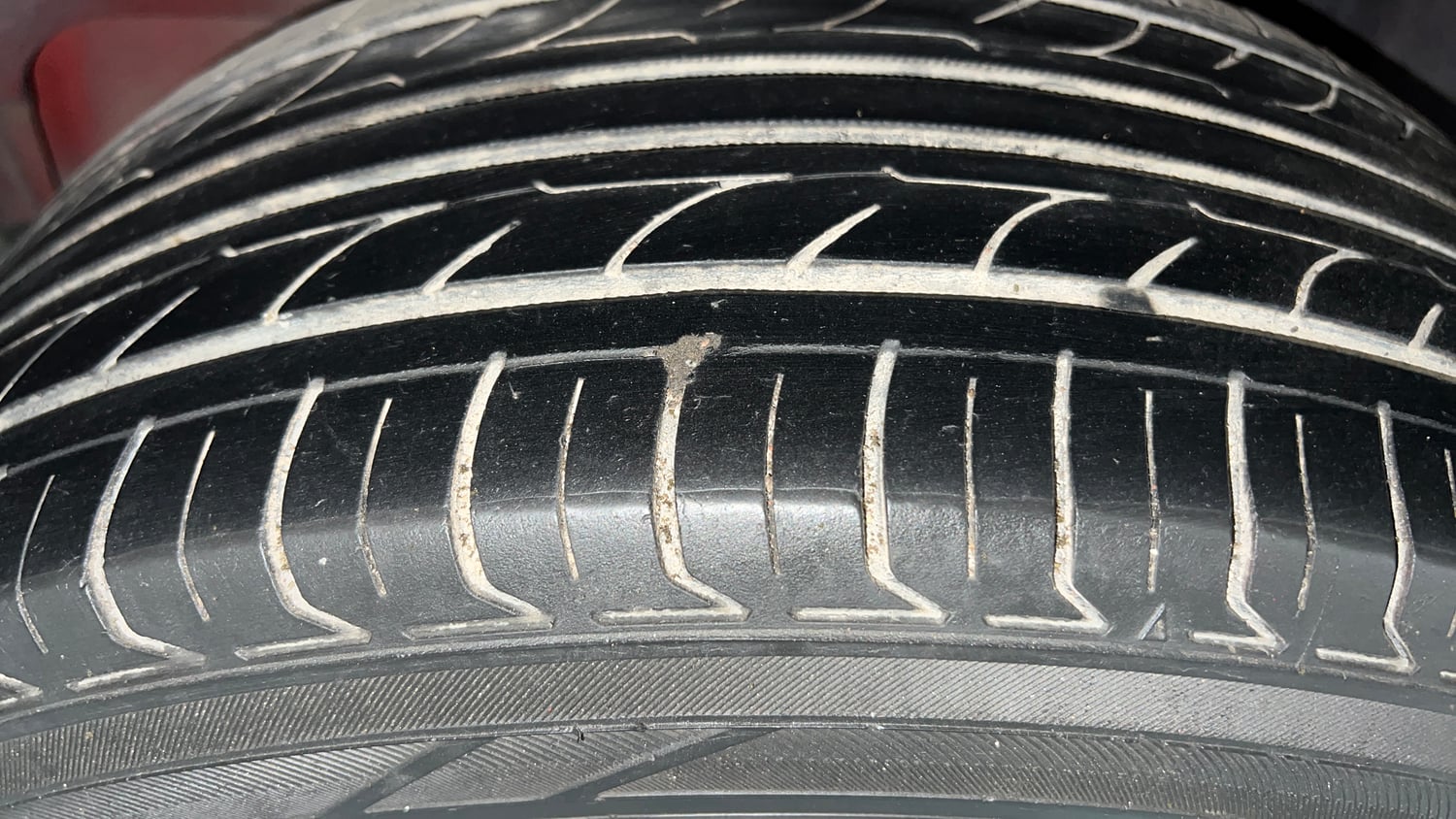 Used 2018 Maruti Suzuki Swift VXi AMT Petrol Automatic tyres LEFT REAR TYRE TREAD VIEW