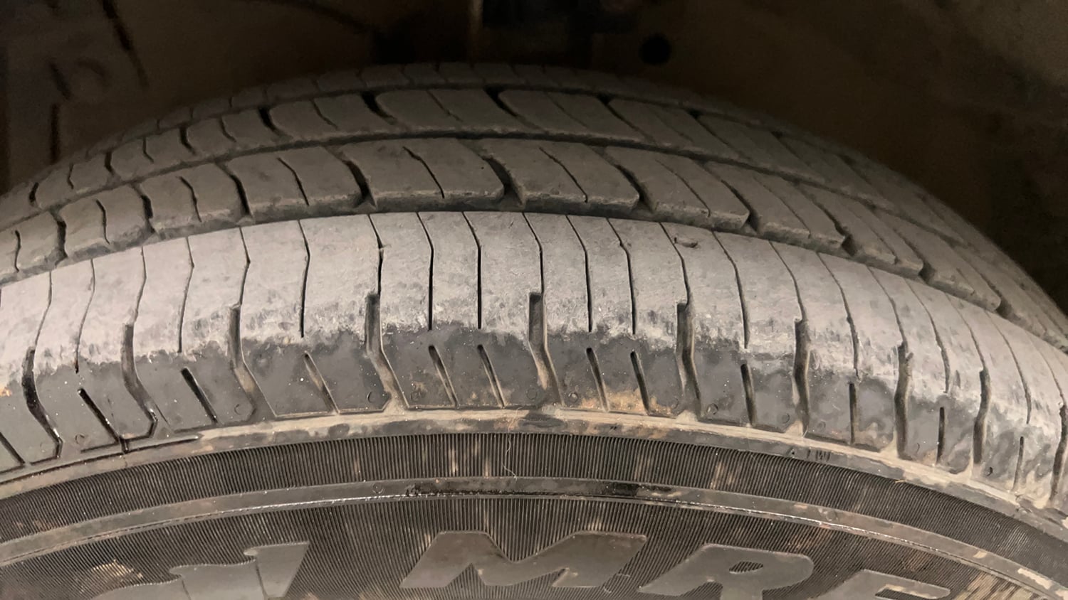 Used 2013 Maruti Suzuki Swift Dzire Automatic Petrol Automatic tyres LEFT FRONT TYRE TREAD VIEW