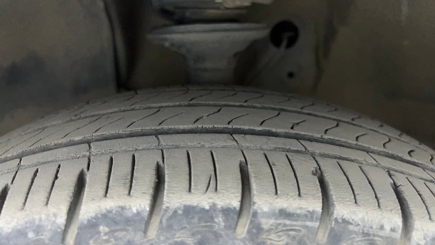 Used 2022 Maruti Suzuki Celerio ZXi Plus AMT Petrol Automatic tyres LEFT FRONT TYRE TREAD VIEW