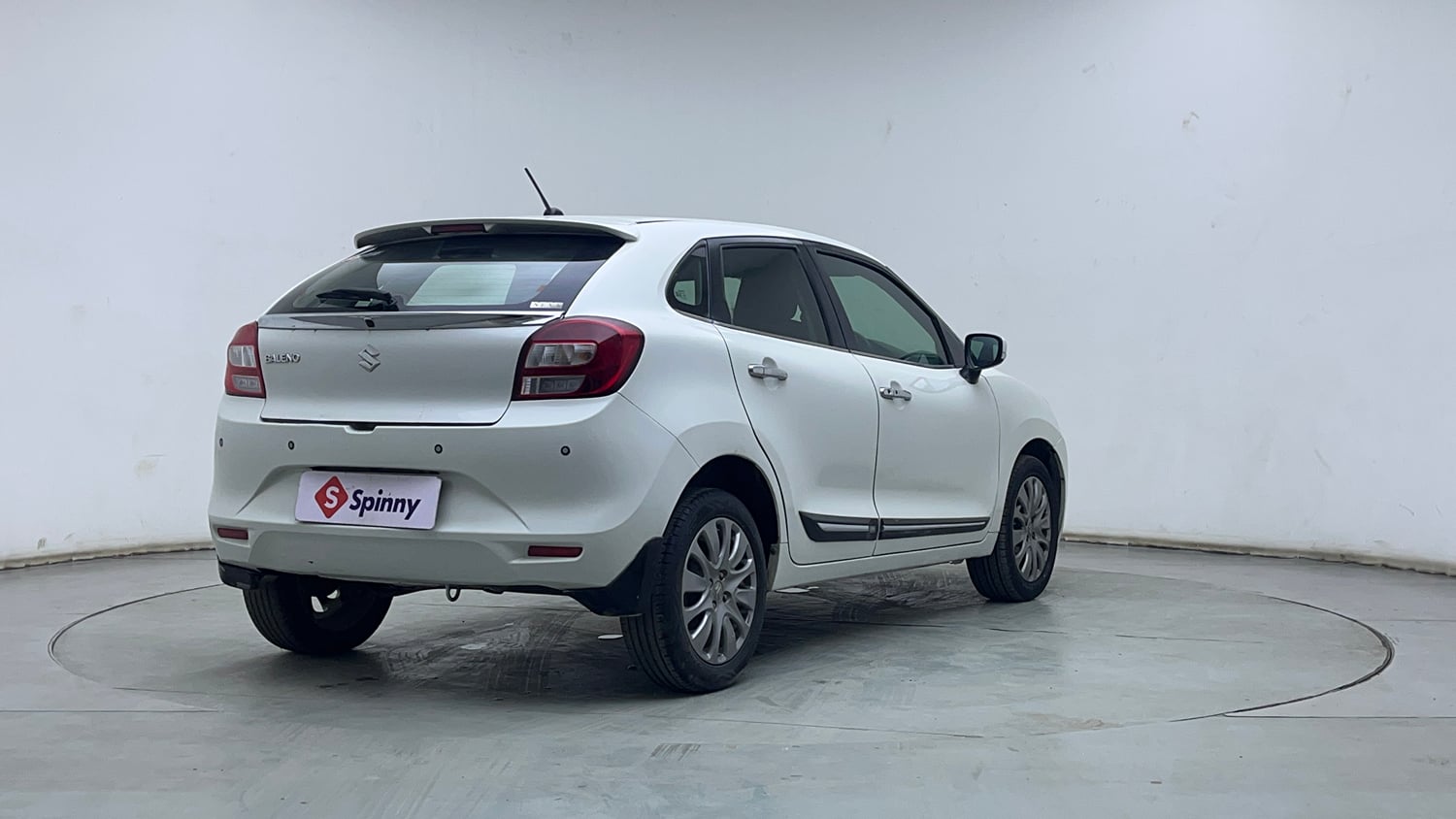 Used 2018 Maruti Suzuki Baleno Alpha 1.2 AT Petrol Automatic exterior RIGHT REAR CORNER VIEW