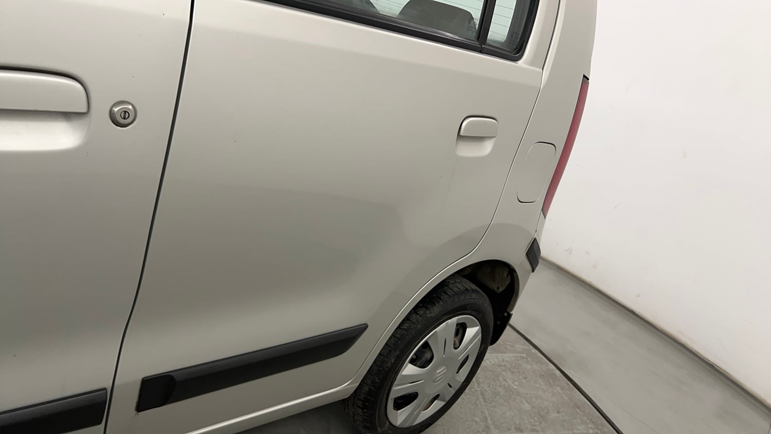 Used 2018 Maruti Suzuki Wagon R VXI Petrol Manual dents MINOR SCRATCH