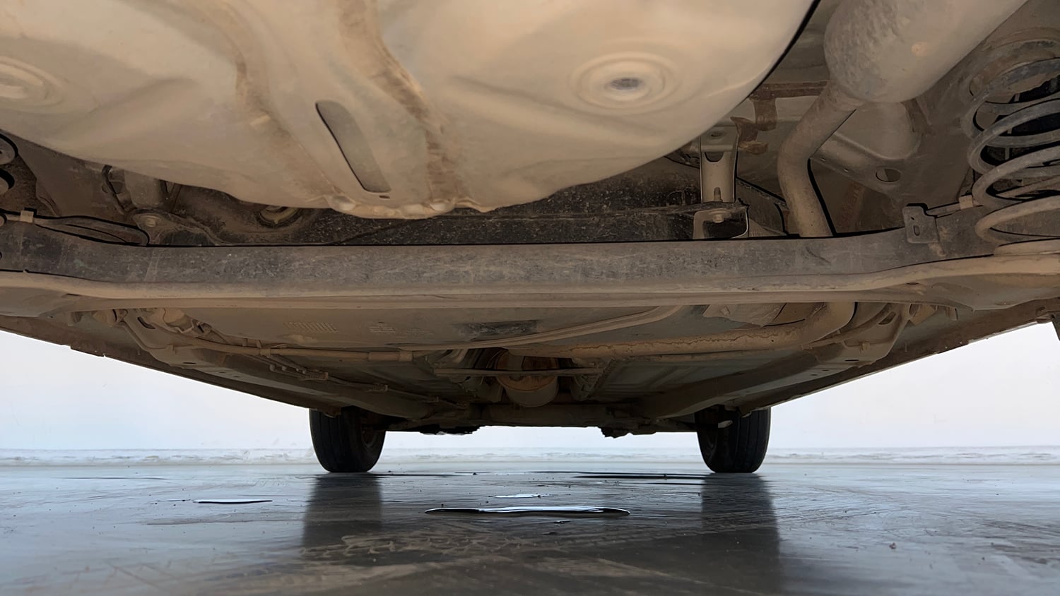 Used 2019 Maruti Suzuki Baleno Delta Petrol Manual extra REAR UNDERBODY VIEW (TAKEN FROM REAR)