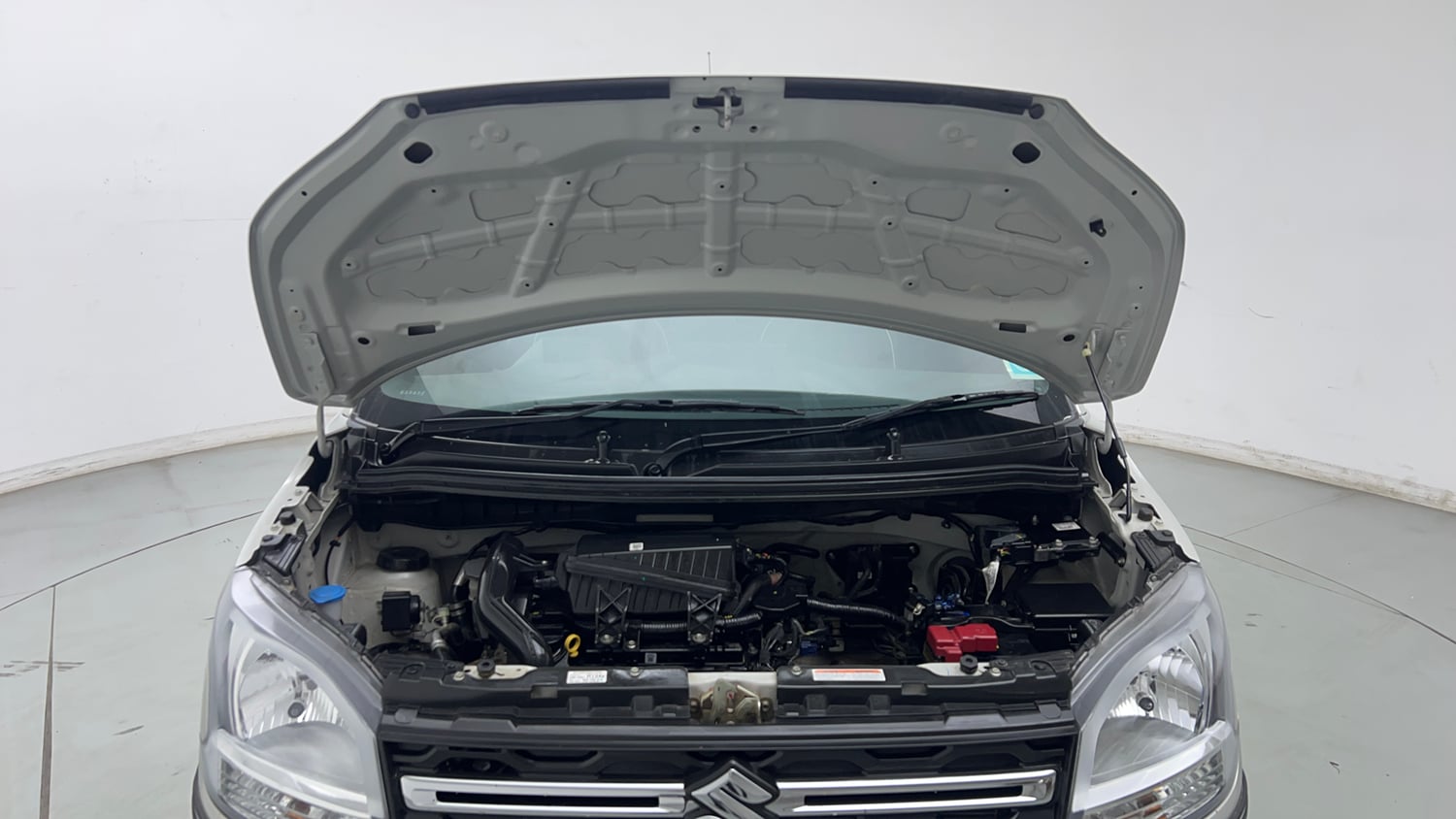 Used 2025 Maruti Suzuki Wagon R VXI 1.0 Petrol Manual engine ENGINE & BONNET OPEN FRONT VIEW