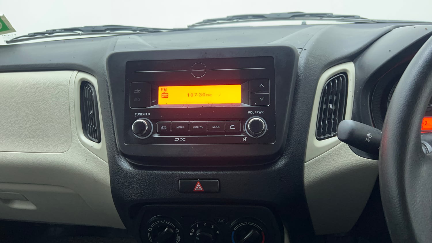 Used 2025 Maruti Suzuki Wagon R VXI 1.0 Petrol Manual top_features Integrated (in-dash) music system